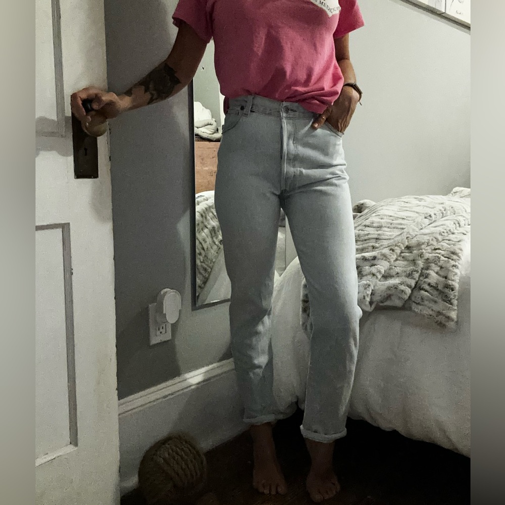 Last chance, consigning locally this week. 
Re/done Levi’s